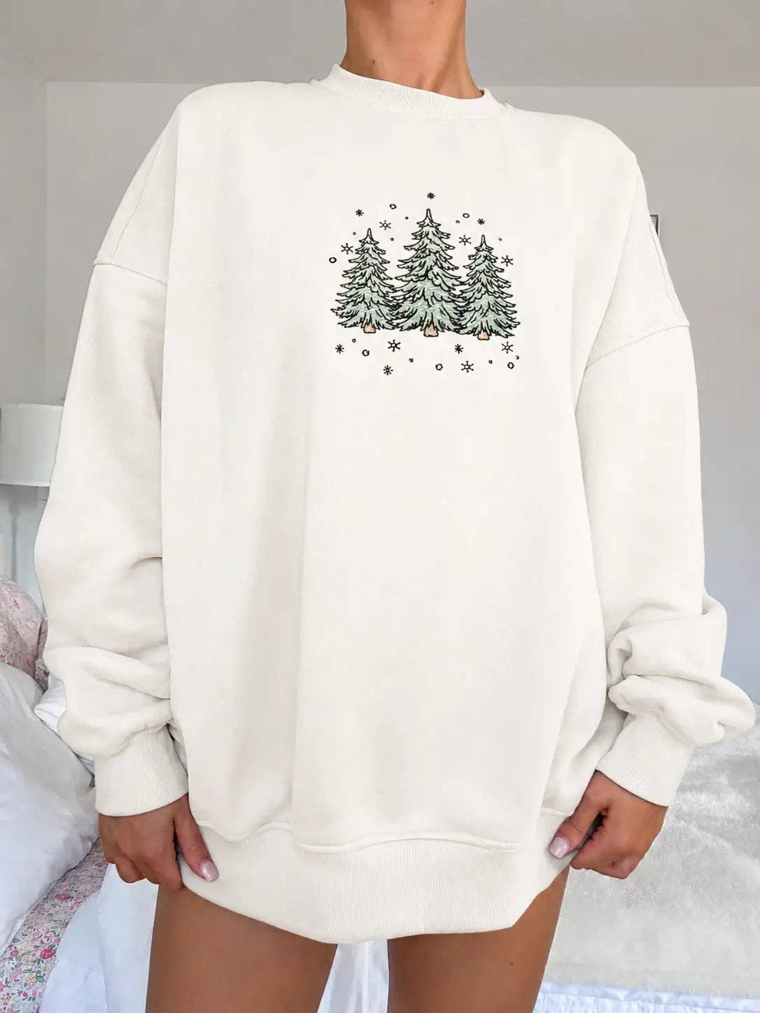 Sparkling Christmas Tree Embroidered Crewneck Sweatshirts