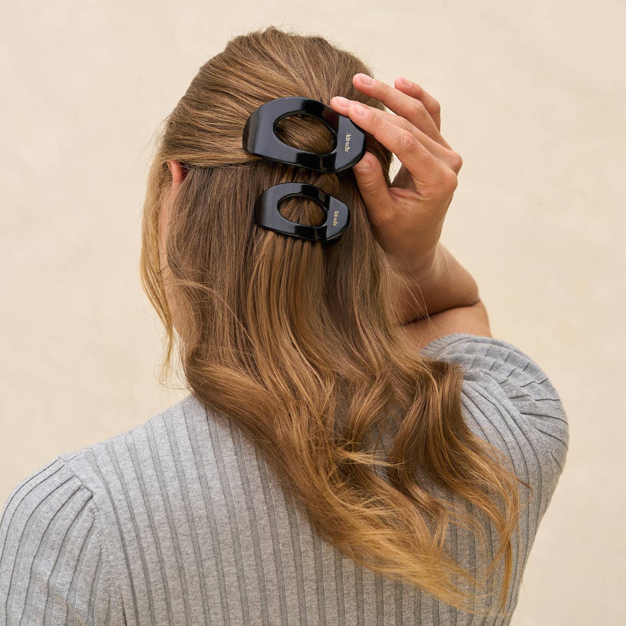 Black Flat Cloud Clip - Medium - sanitystyle