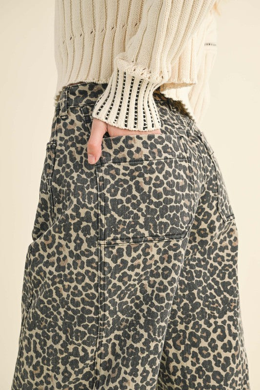 Dana Barrel Leg Leopard Jean