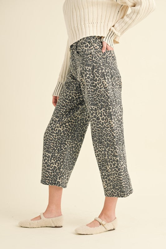 Dana Barrel Leg Leopard Jean