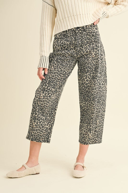 Dana Barrel Leg Leopard Jean