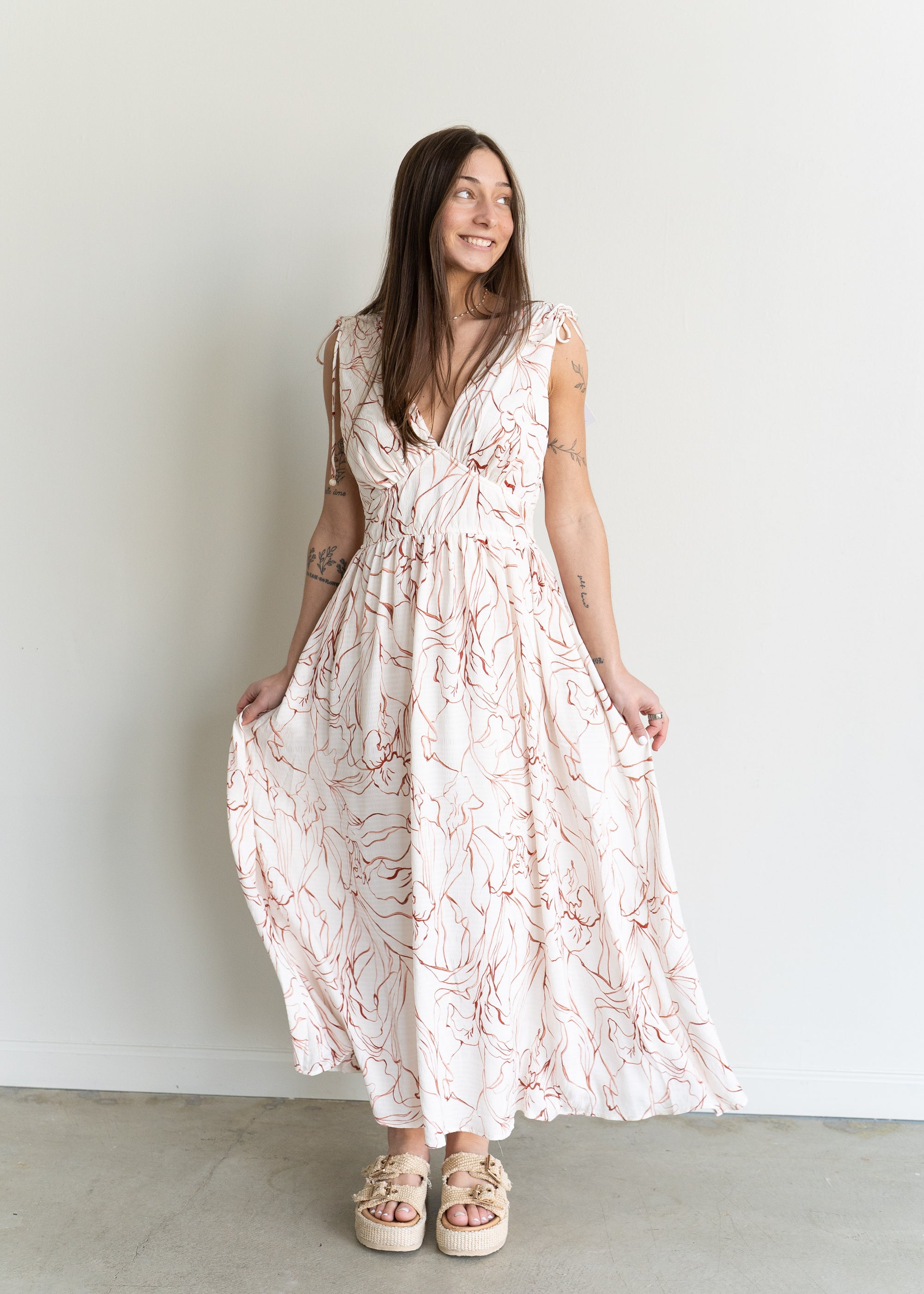 sadie midi dress Steve Madden Sleeveless Floral Hi Low Ruffle Midi Dress