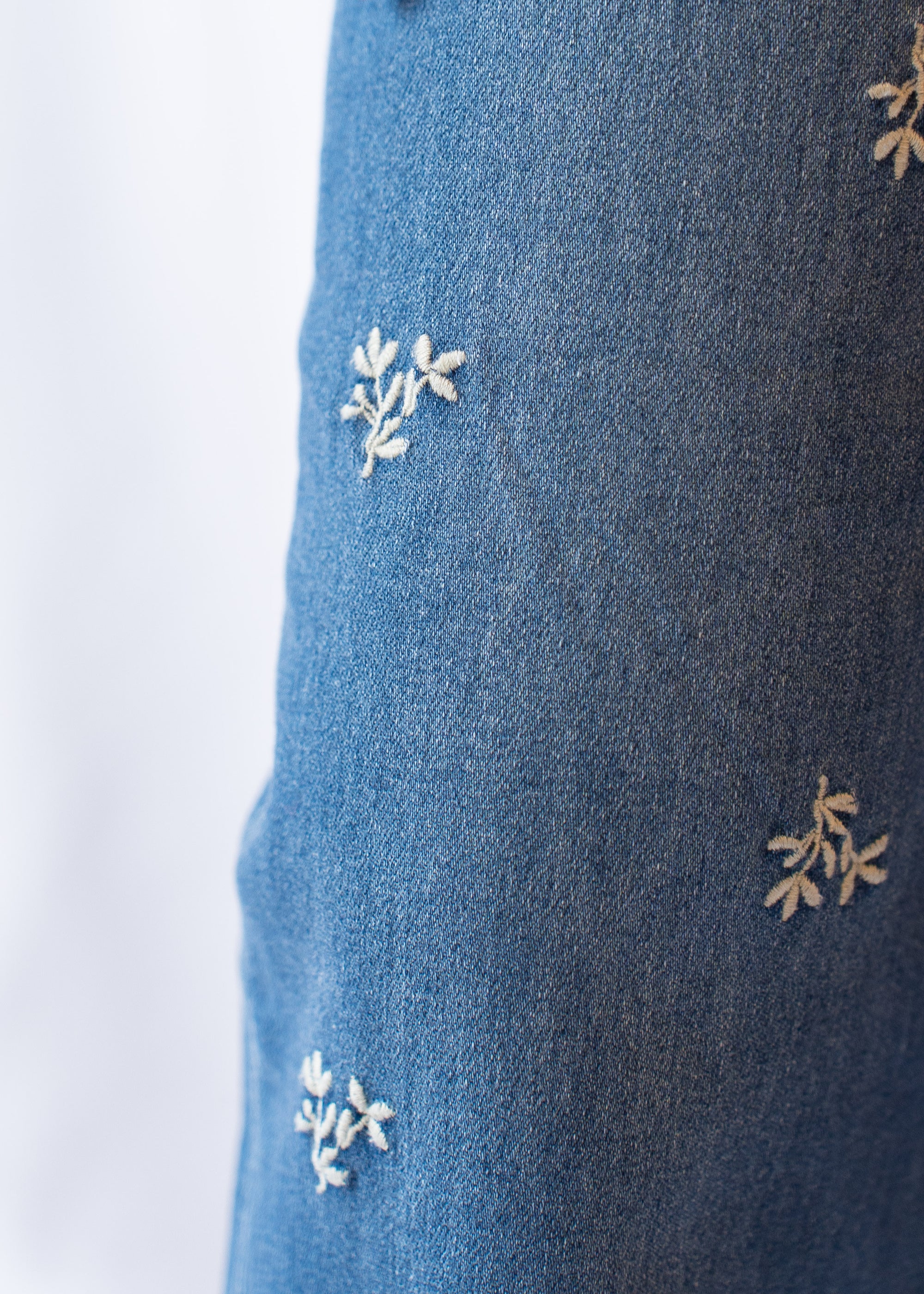 Flora Cropped Jean