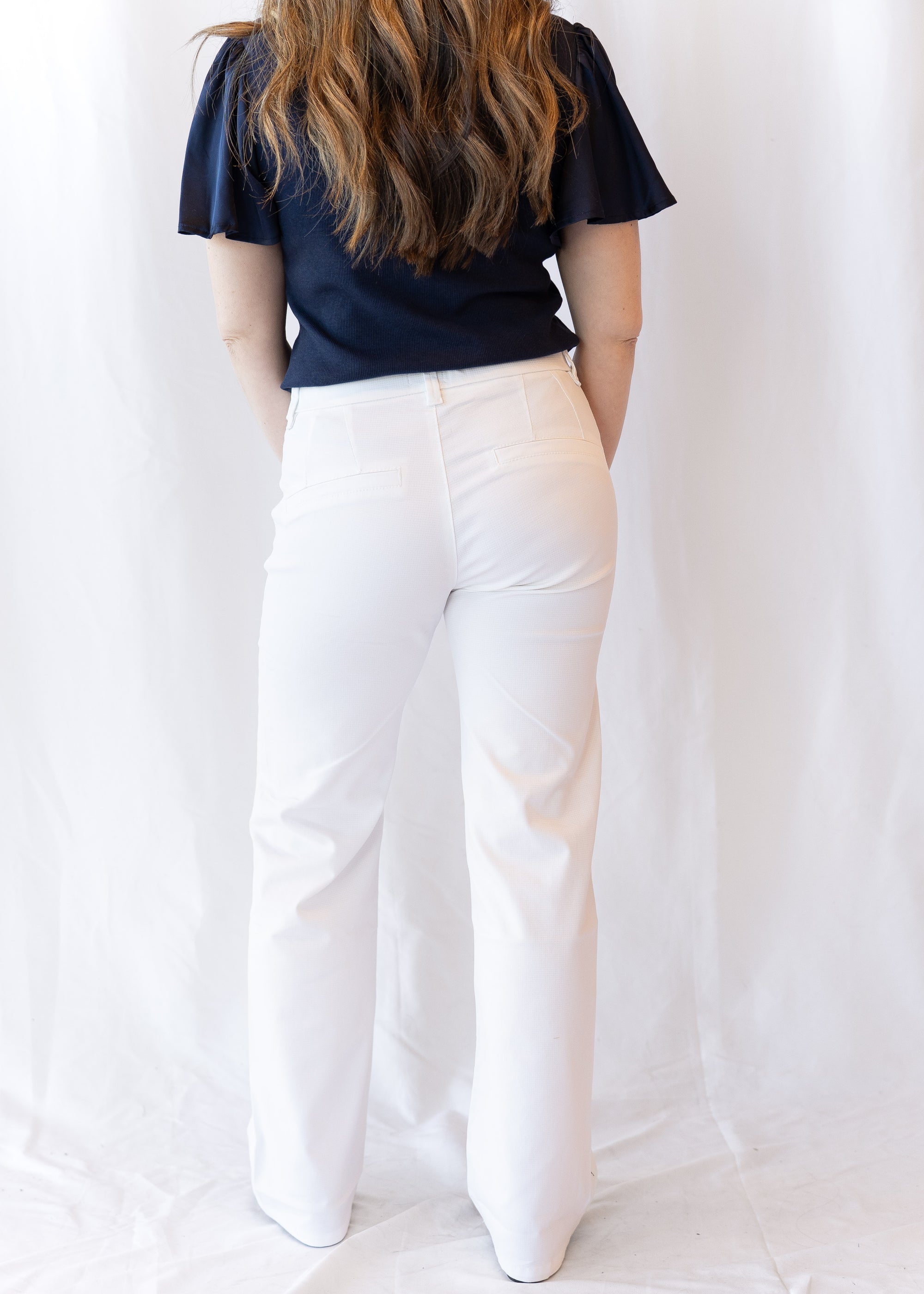 Bevy Flog Tami- White