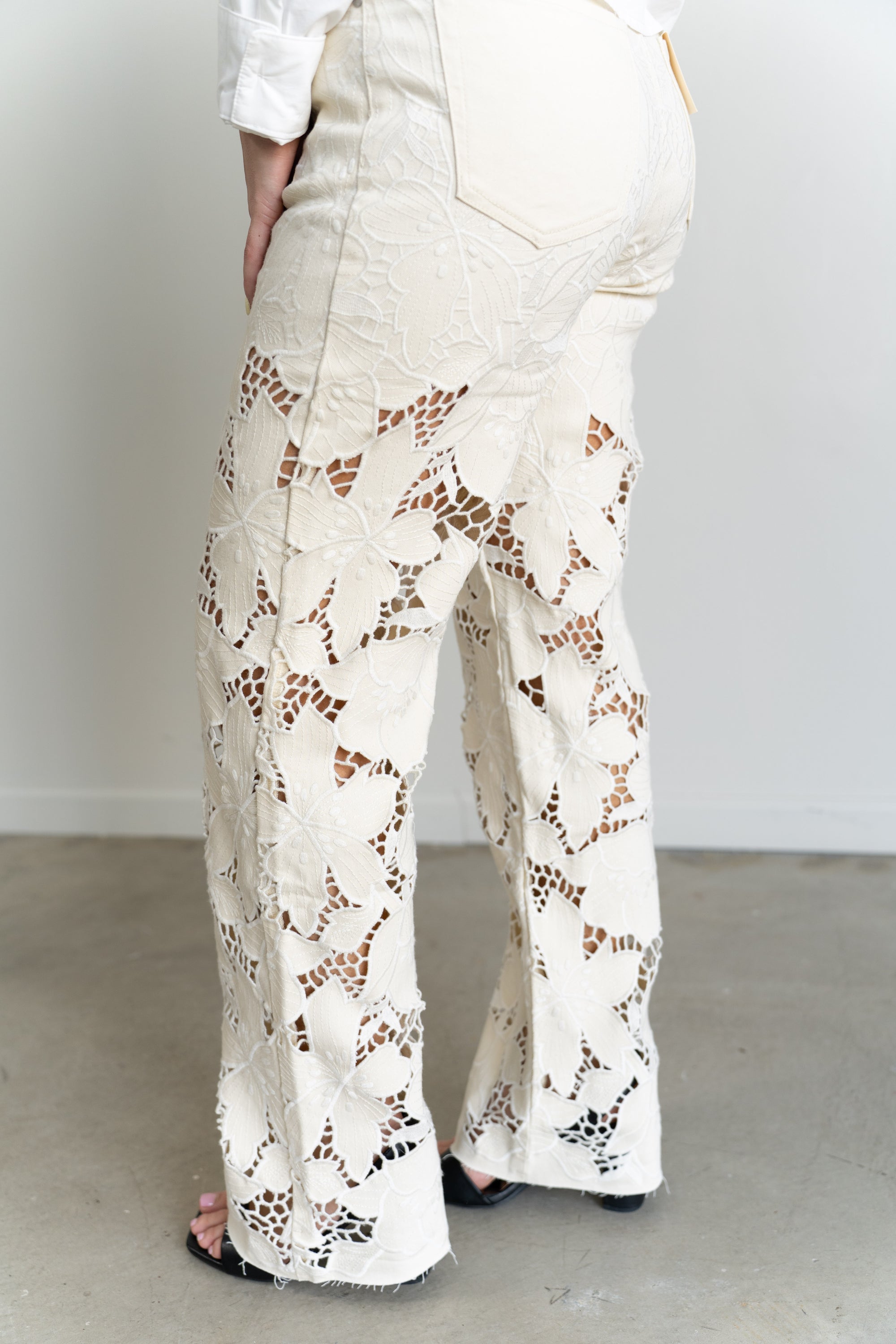Shia Lace Detail Jeans- Beige