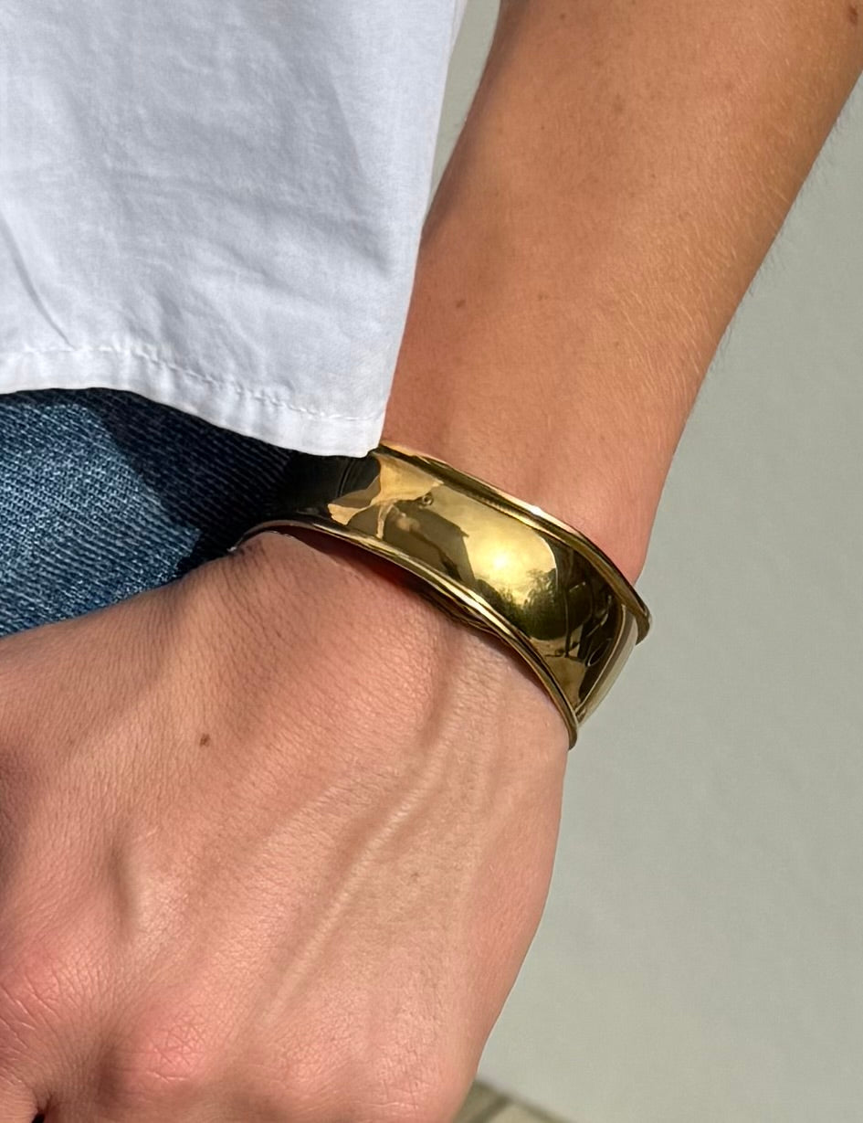Smooth Cuff