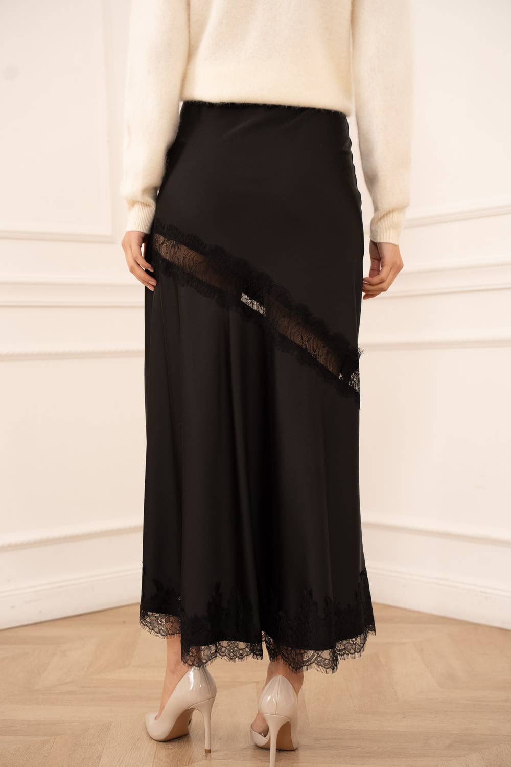 Alice Asymmetrical lace skirt