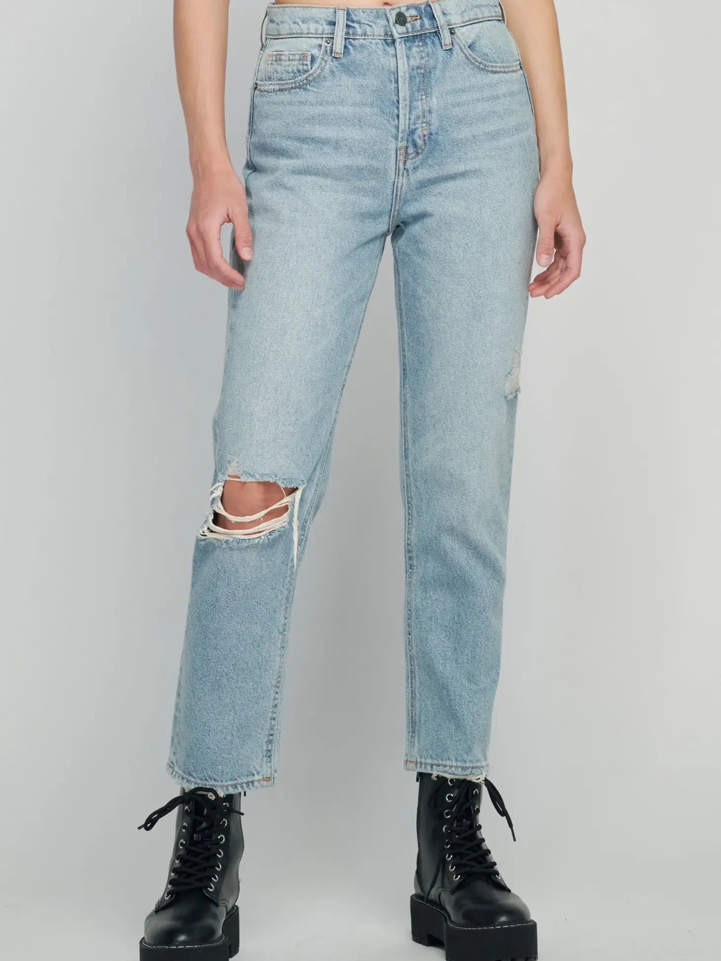 Alan Distressed Straight Jean