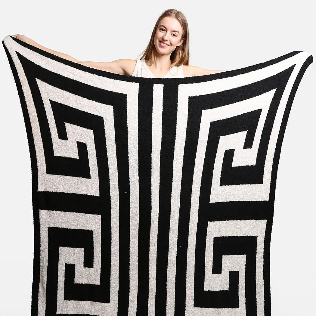 Greek Key Print Blanket - Thumbnail 3