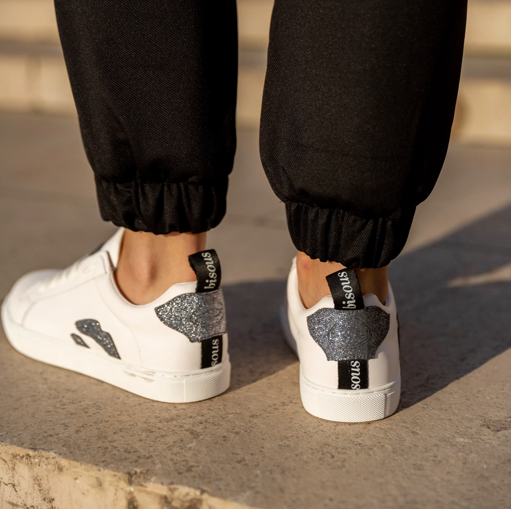 Sneaker flash sale sales